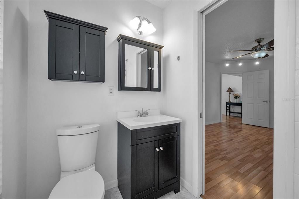 En Venta: $385,000 (3 camas, 2 baños, 1255 Pies cuadrados)