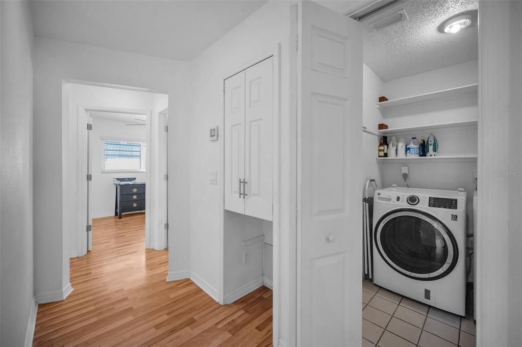 En Venta: $385,000 (3 camas, 2 baños, 1255 Pies cuadrados)