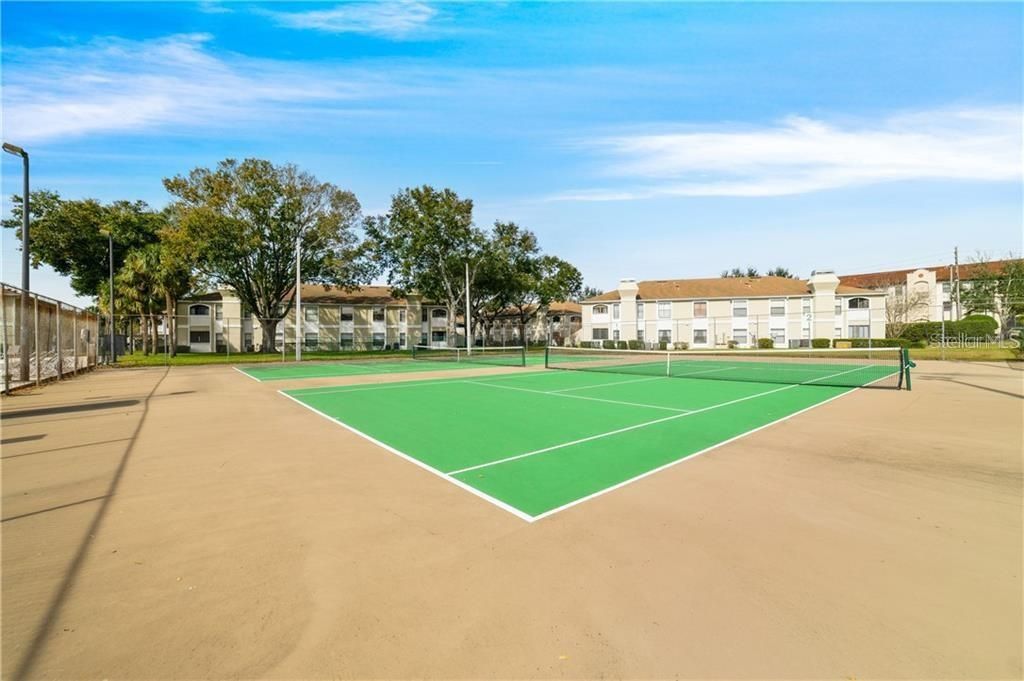 待售: $215,000 (3 贝兹, 2 浴室, 1096 平方英尺)