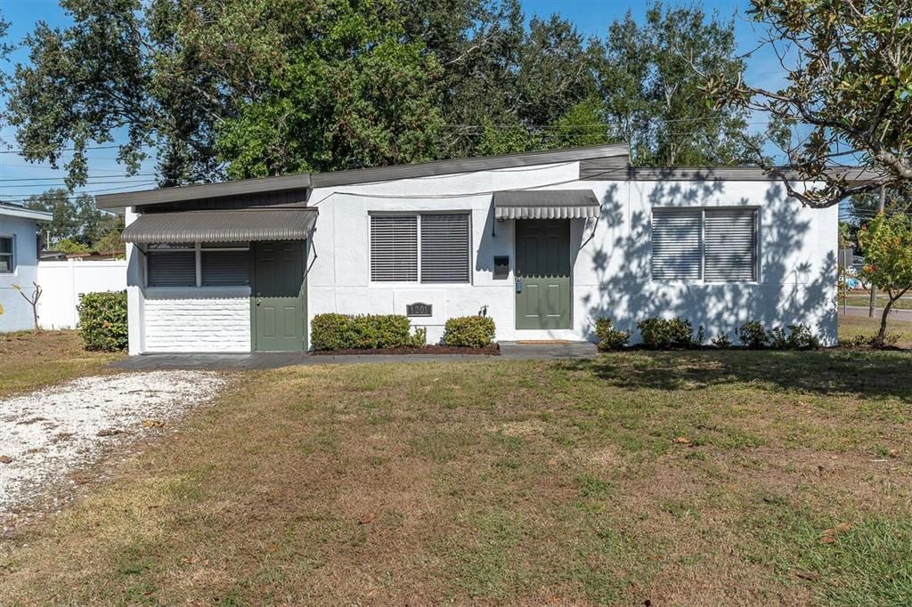 待售: $295,000 (3 贝兹, 1 浴室, 897 平方英尺)