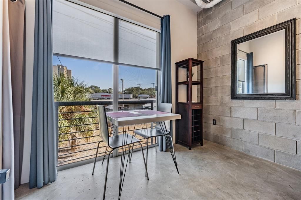 En Venta: $349,900 (1 camas, 1 baños, 794 Pies cuadrados)