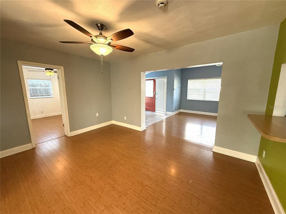 For Rent: $2,300 (2 beds, 2 baths, 1251 Square Feet)