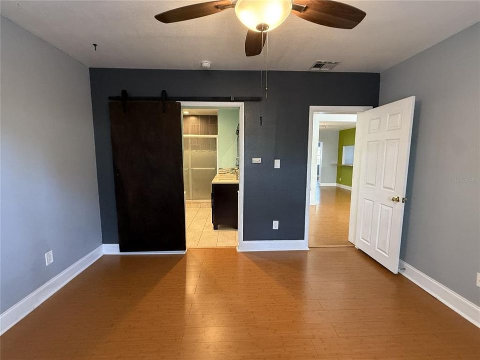 For Rent: $2,300 (2 beds, 2 baths, 1251 Square Feet)