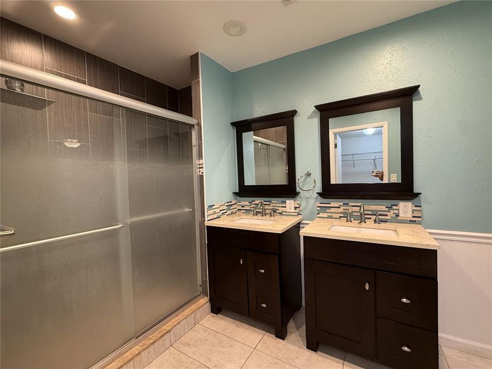 For Rent: $2,300 (2 beds, 2 baths, 1251 Square Feet)