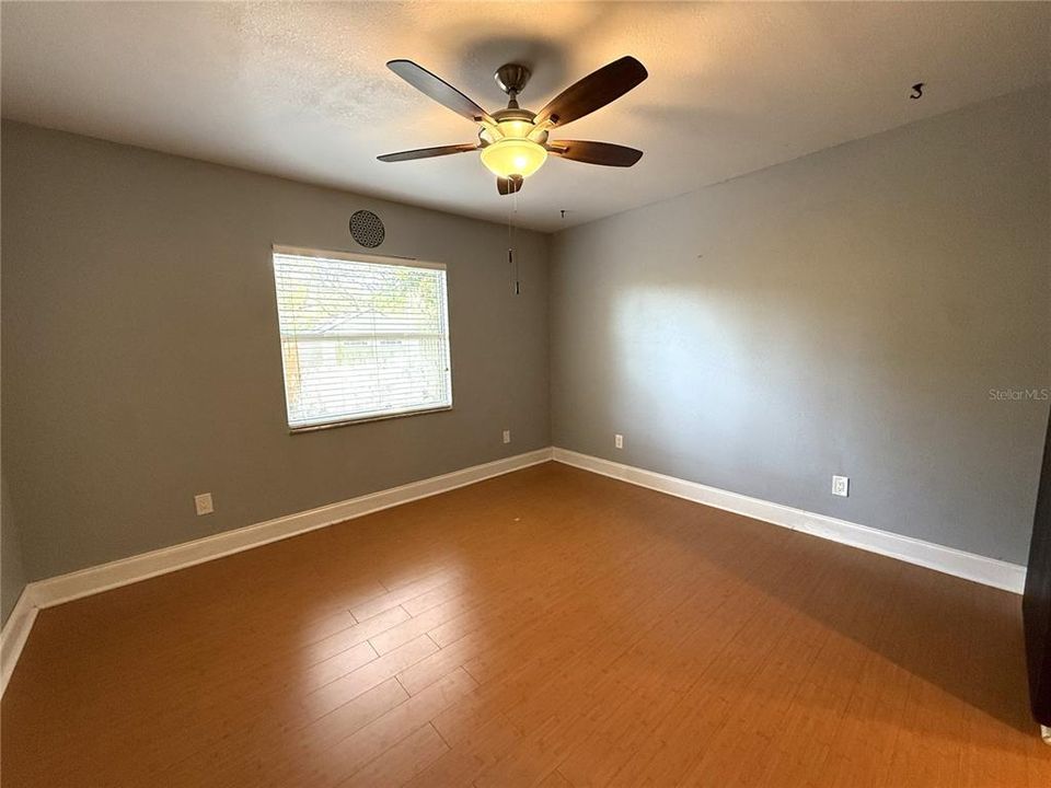 For Rent: $2,300 (2 beds, 2 baths, 1251 Square Feet)