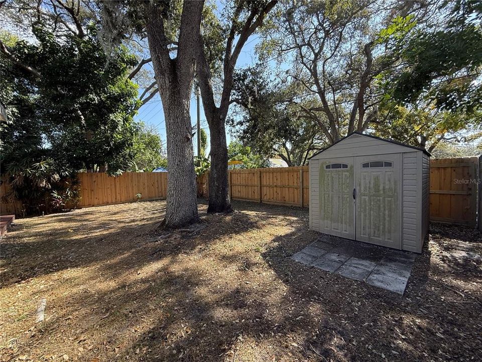 For Rent: $2,300 (2 beds, 2 baths, 1251 Square Feet)