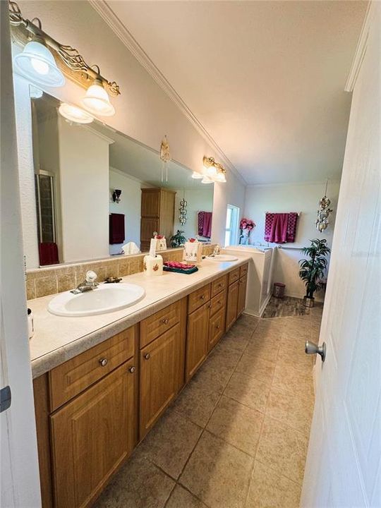 待售: $289,000 (3 贝兹, 2 浴室, 1856 平方英尺)