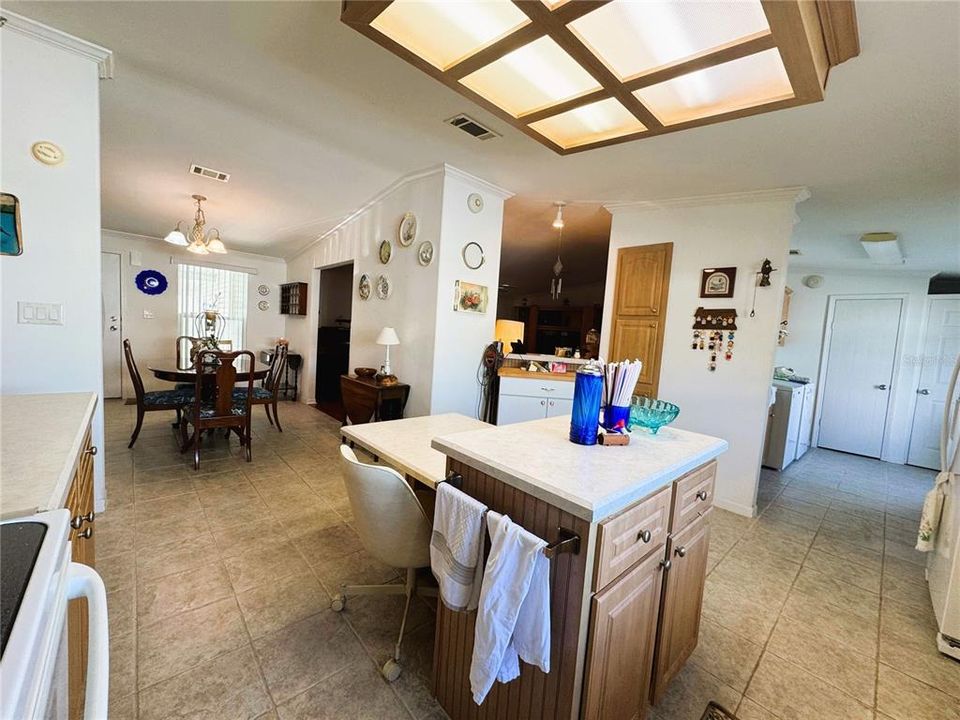 待售: $289,000 (3 贝兹, 2 浴室, 1856 平方英尺)