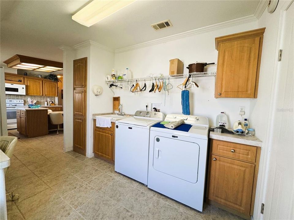 待售: $289,000 (3 贝兹, 2 浴室, 1856 平方英尺)