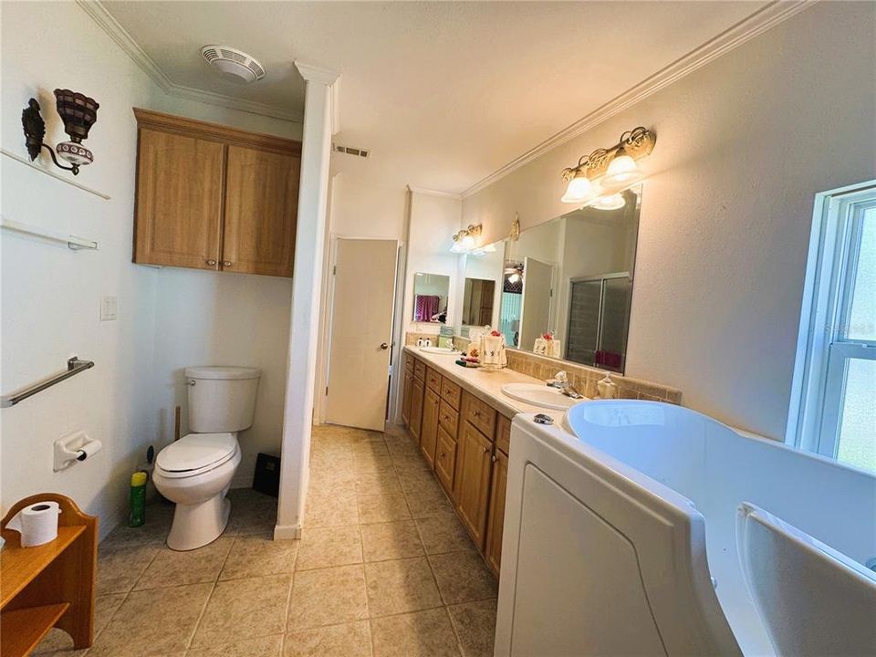 待售: $289,000 (3 贝兹, 2 浴室, 1856 平方英尺)