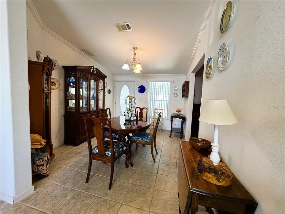 待售: $289,000 (3 贝兹, 2 浴室, 1856 平方英尺)