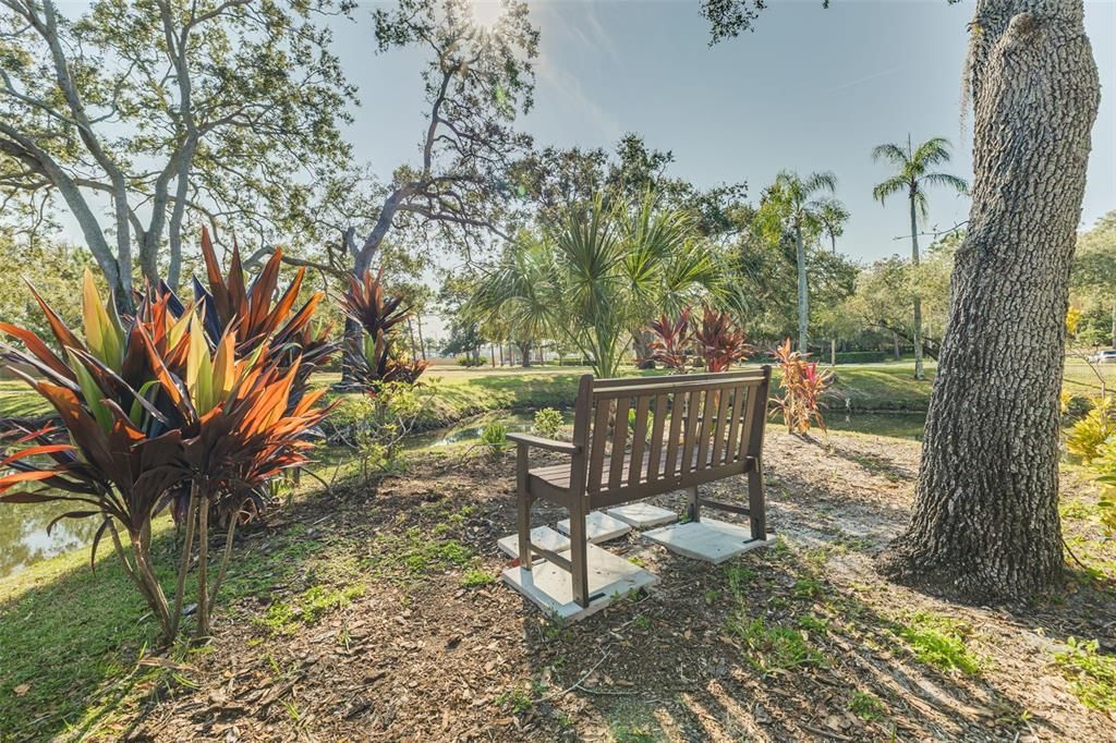 For Sale: $170,000 (1 beds, 1 baths, 920 Square Feet)