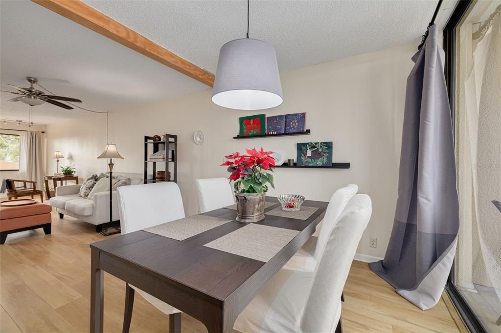 For Sale: $170,000 (1 beds, 1 baths, 920 Square Feet)