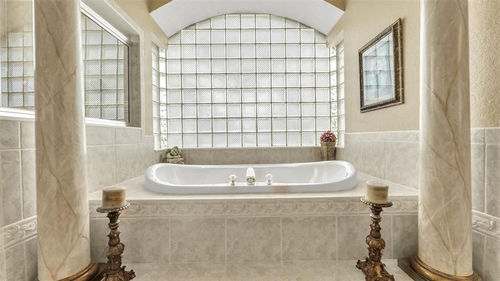 На продажу: $639,000 (3 спален, 3 ванн, 2770 Квадратных фут)