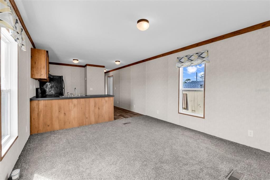 待售: $135,000 (2 贝兹, 2 浴室, 728 平方英尺)