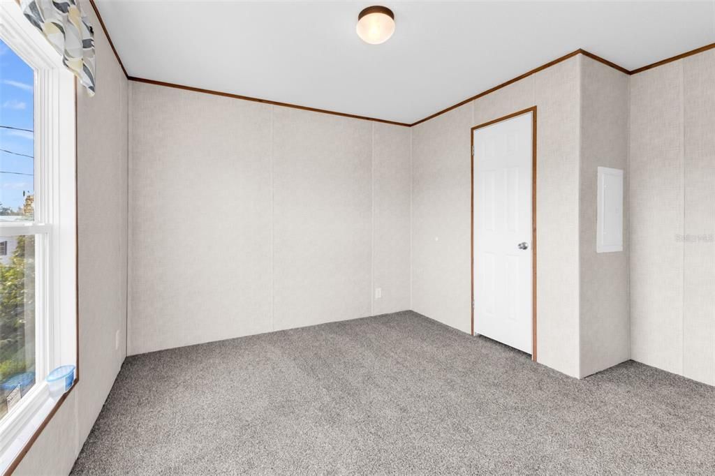 待售: $135,000 (2 贝兹, 2 浴室, 728 平方英尺)