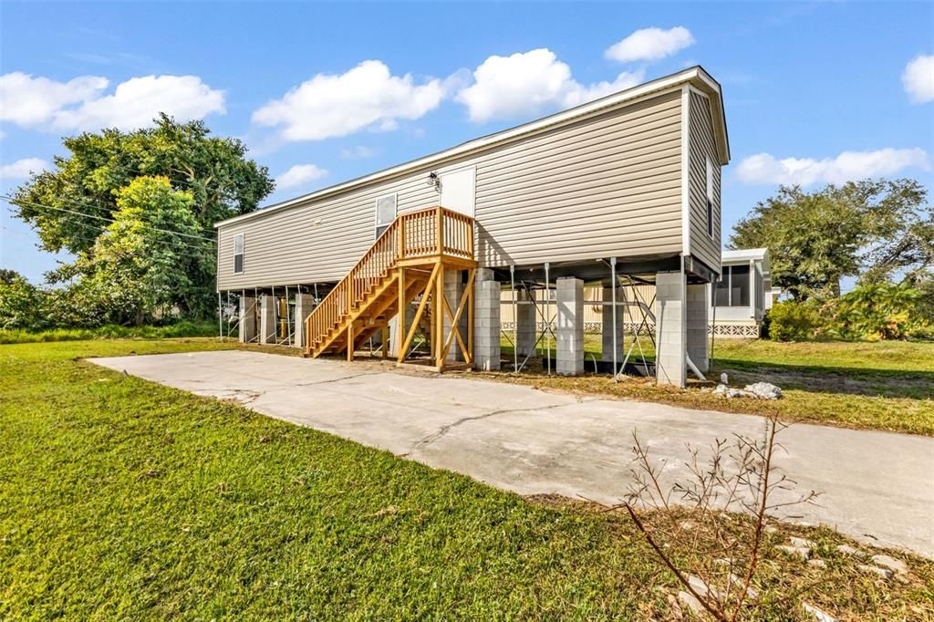 待售: $135,000 (2 贝兹, 2 浴室, 728 平方英尺)