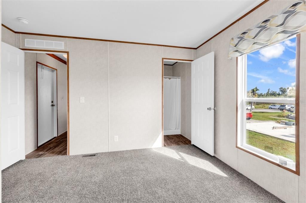 待售: $135,000 (2 贝兹, 2 浴室, 728 平方英尺)