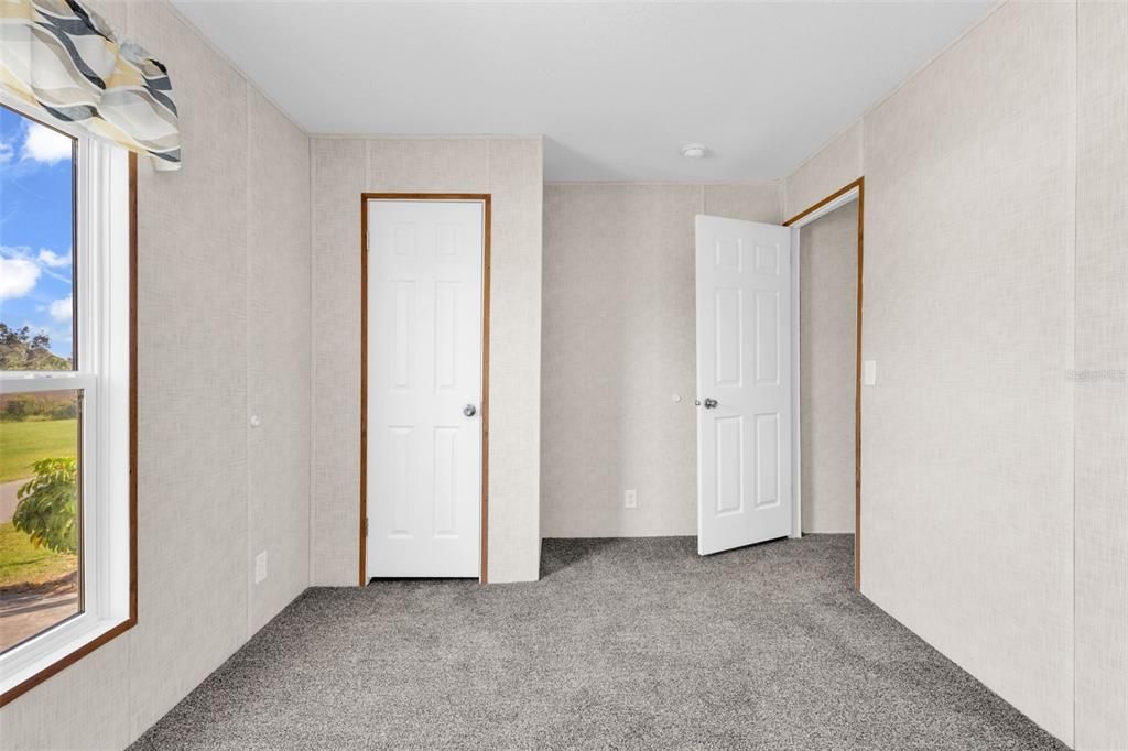 待售: $135,000 (2 贝兹, 2 浴室, 728 平方英尺)