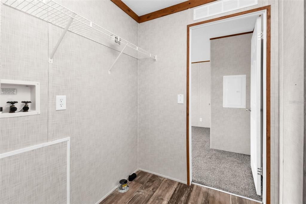 待售: $135,000 (2 贝兹, 2 浴室, 728 平方英尺)