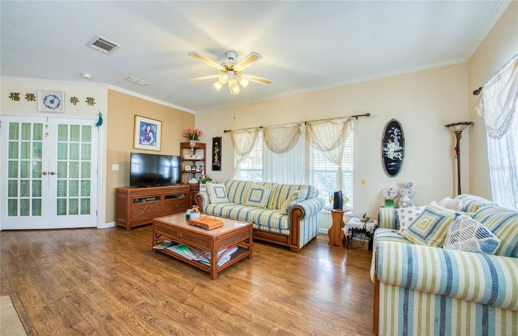 En Venta: $375,000 (2 camas, 2 baños, 1266 Pies cuadrados)