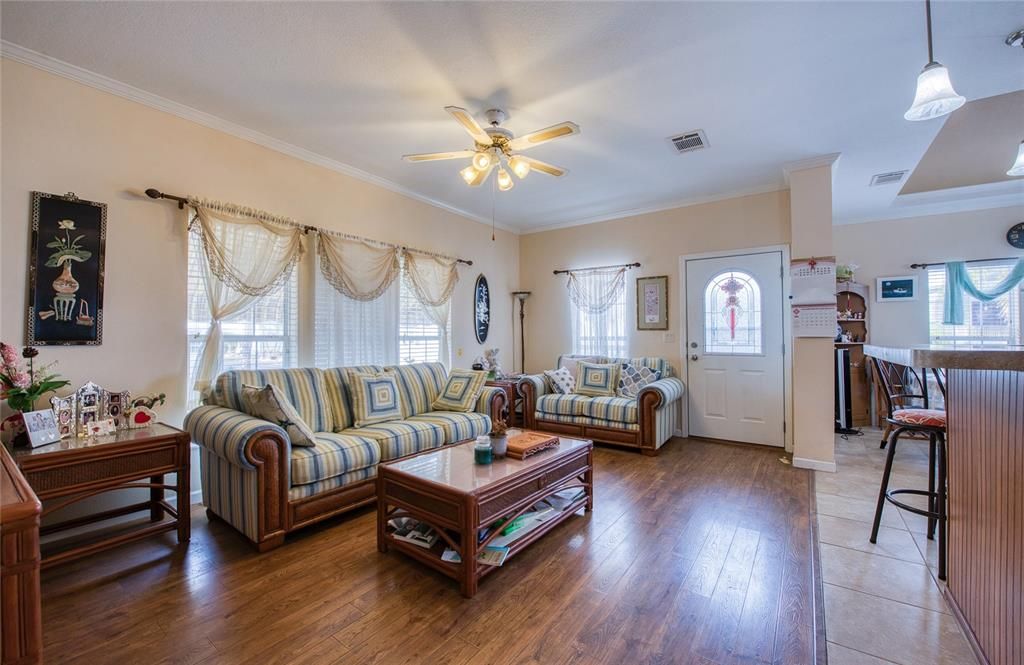 En Venta: $375,000 (2 camas, 2 baños, 1266 Pies cuadrados)