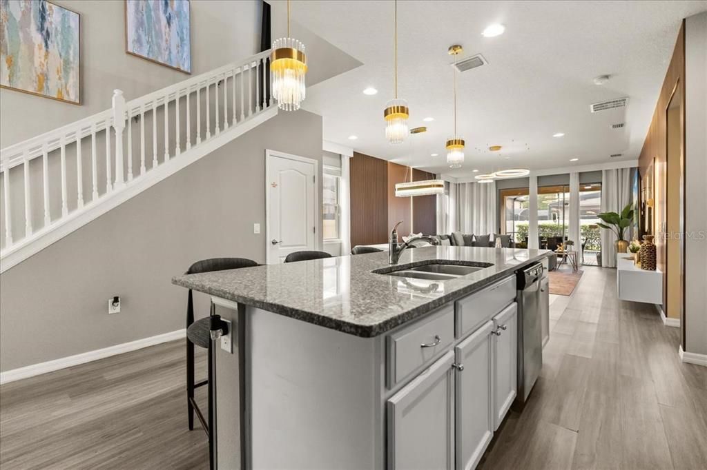 待售: $720,000 (7 贝兹, 5 浴室, 3314 平方英尺)