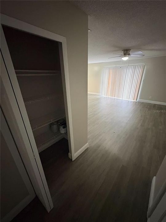 出租: $1,300 (1 贝兹, 1 浴室, 803 平方英尺)