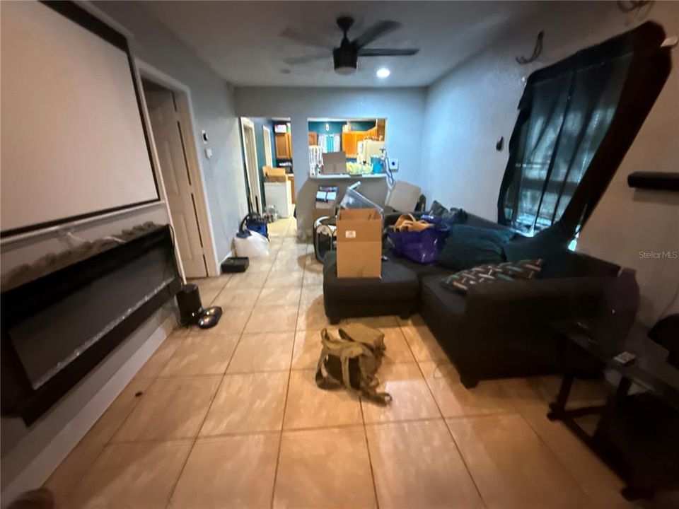 待售: $219,900 (3 贝兹, 2 浴室, 934 平方英尺)