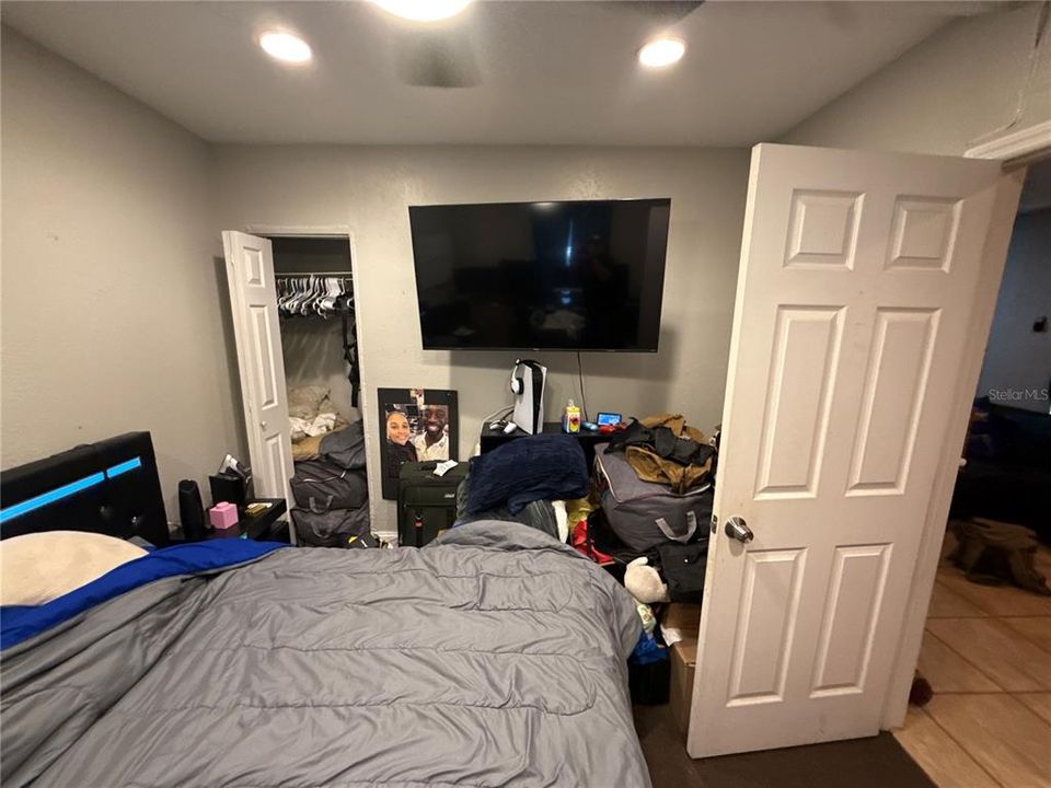 待售: $219,900 (3 贝兹, 2 浴室, 934 平方英尺)