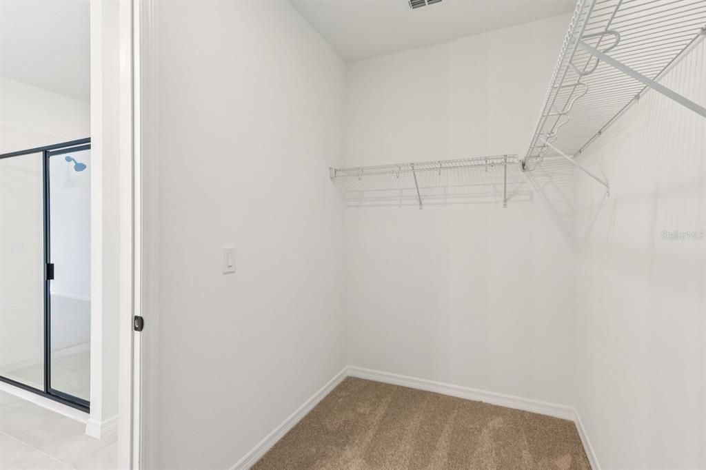 На продажу: $519,990 (4 спален, 2 ванн, 1906 Квадратных фут)