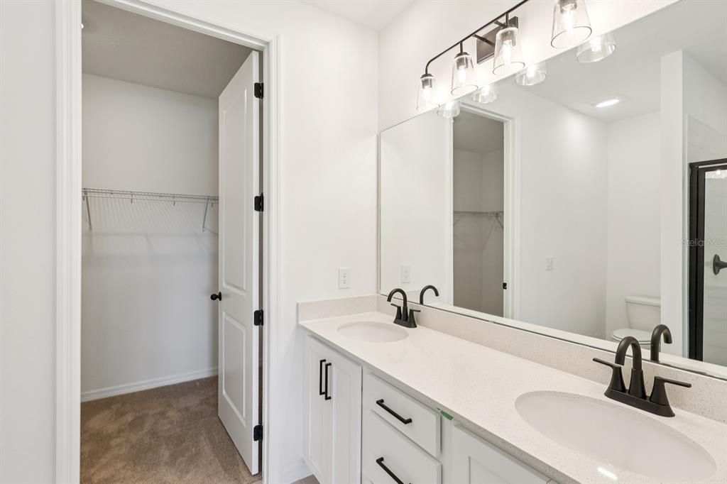 На продажу: $519,990 (4 спален, 2 ванн, 1906 Квадратных фут)