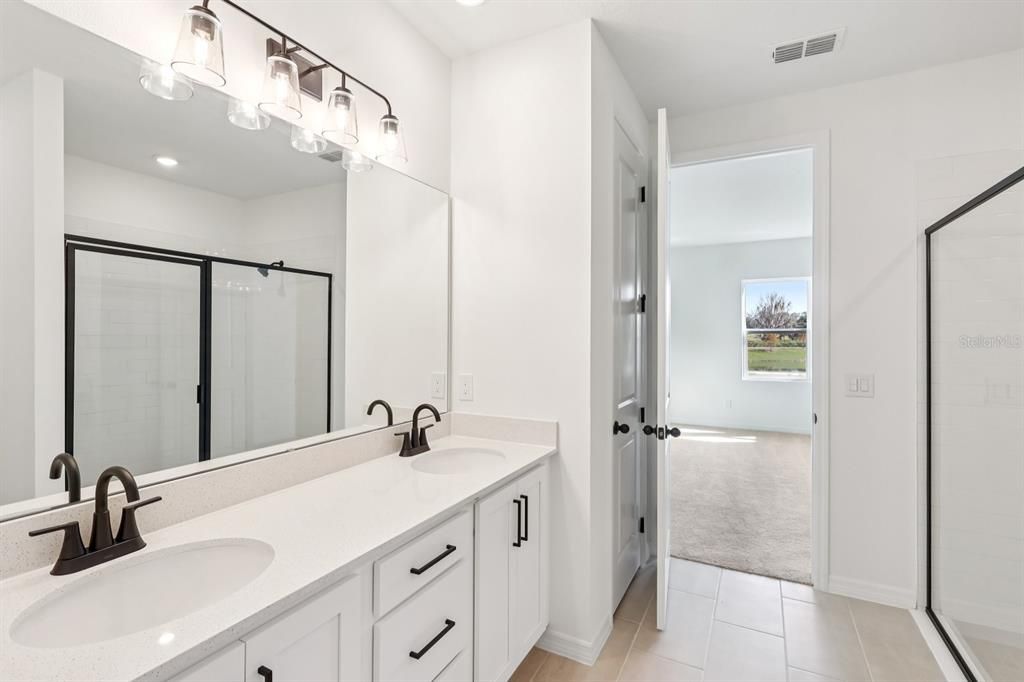 На продажу: $519,990 (4 спален, 2 ванн, 1906 Квадратных фут)