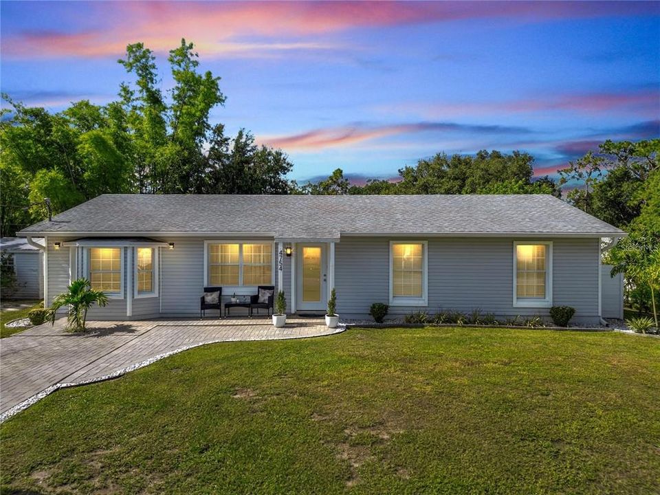 En Renta: $1,800 (3 camas, 2 baños, 1300 Pies cuadrados)