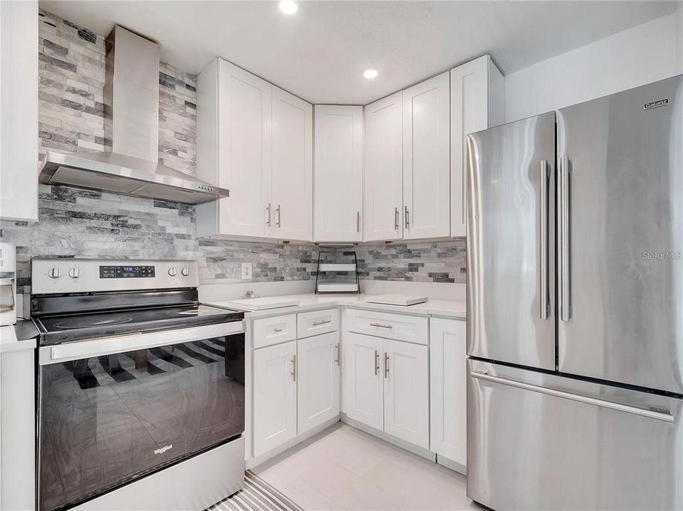 En Renta: $1,800 (3 camas, 2 baños, 1300 Pies cuadrados)