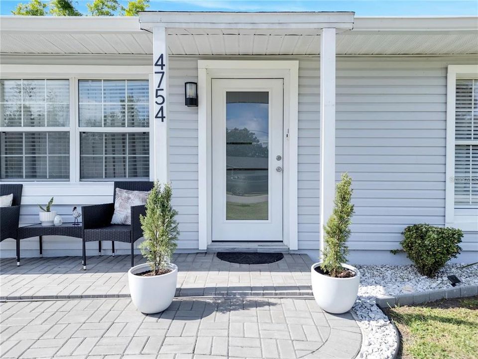 En Renta: $1,800 (3 camas, 2 baños, 1300 Pies cuadrados)