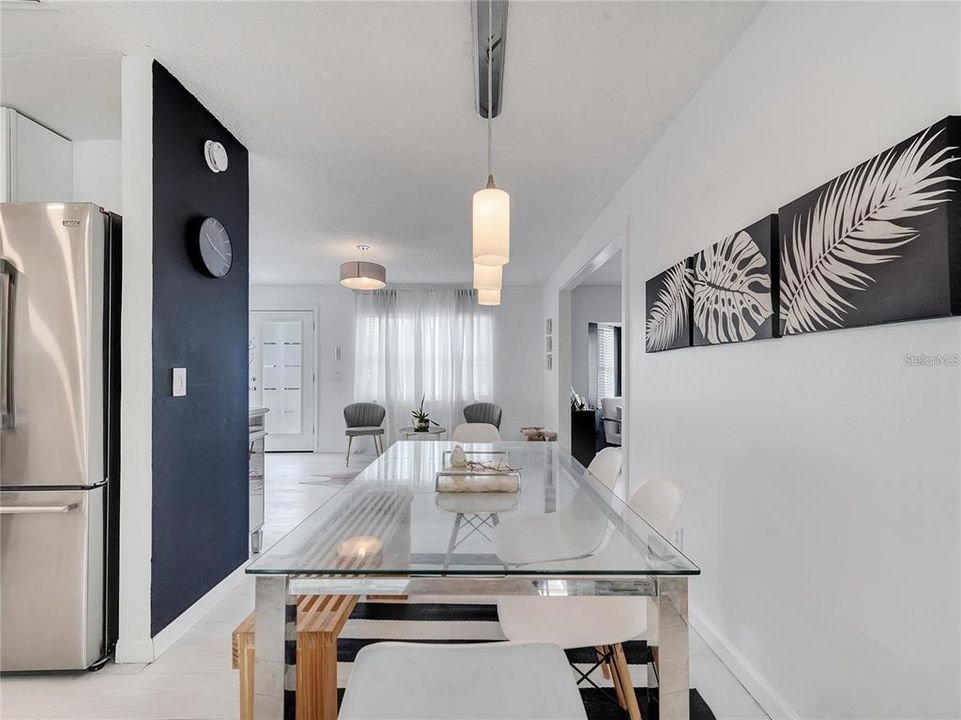 En Renta: $1,800 (3 camas, 2 baños, 1300 Pies cuadrados)