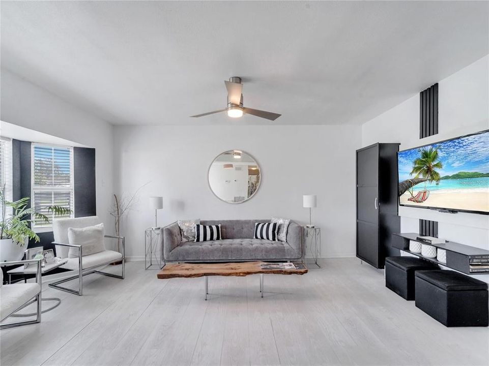 En Renta: $1,800 (3 camas, 2 baños, 1300 Pies cuadrados)