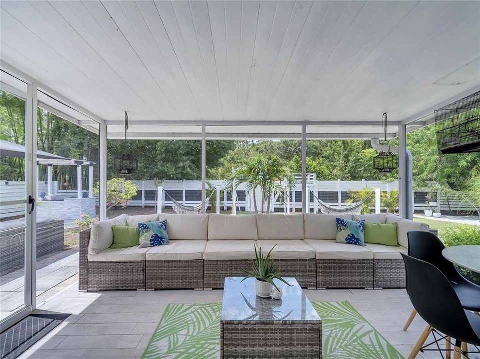 En Renta: $1,800 (3 camas, 2 baños, 1300 Pies cuadrados)