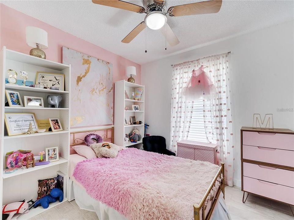 En Renta: $1,800 (3 camas, 2 baños, 1300 Pies cuadrados)