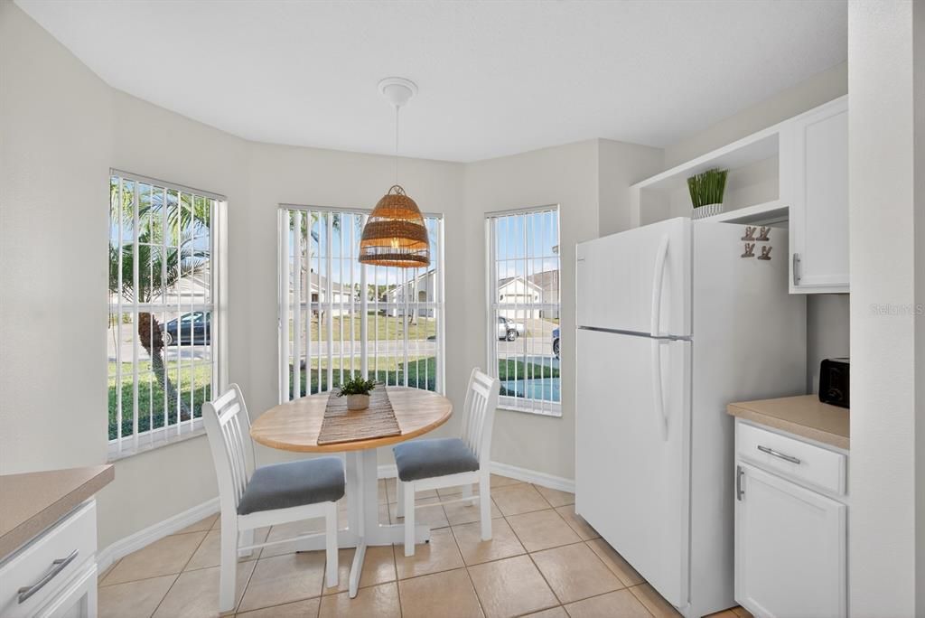 For Rent: $2,200 (4 beds, 2 baths, 1412 Square Feet)