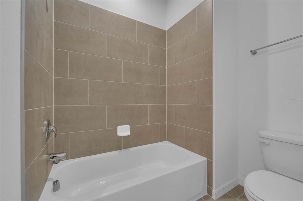 For Sale: $347,465 (3 beds, 2 baths, 1496 Square Feet)