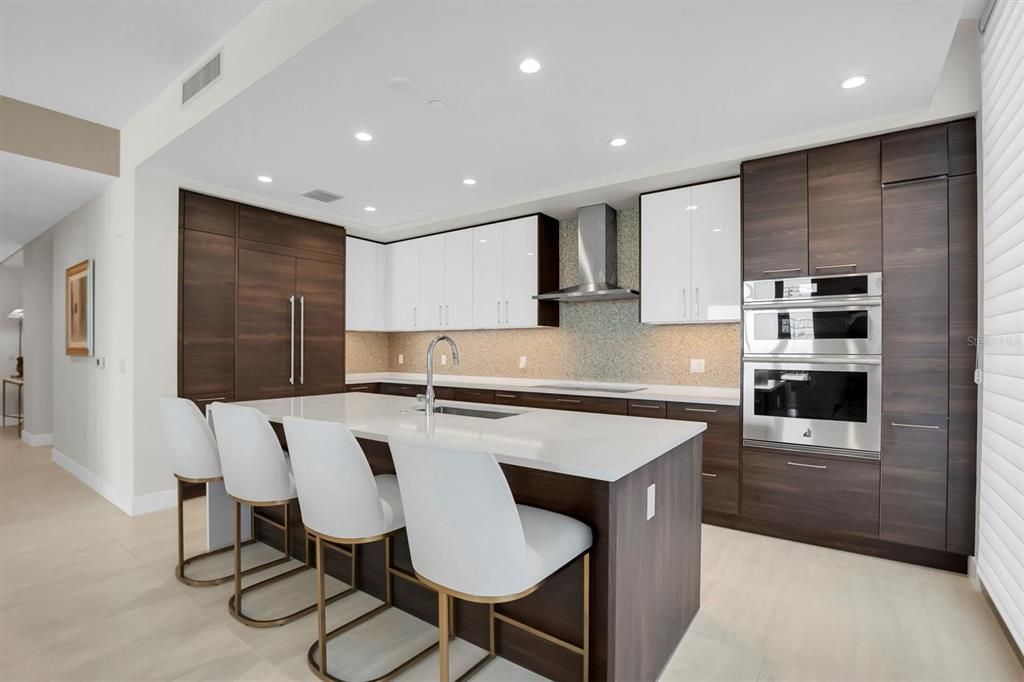 В аренду: $12,500 (3 спален, 4 ванн, 2712 Квадратных фут)