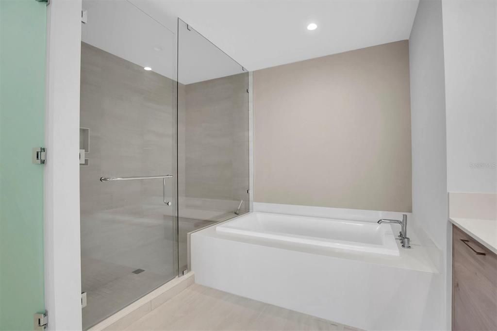 В аренду: $12,500 (3 спален, 4 ванн, 2712 Квадратных фут)