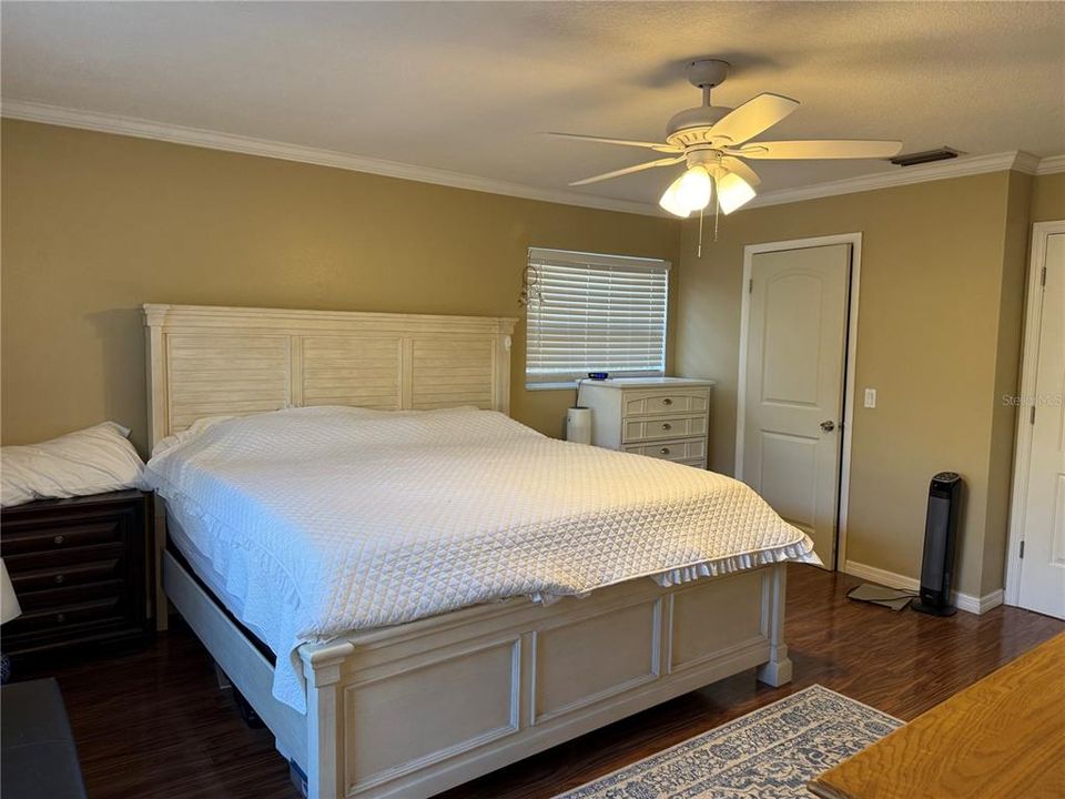 For Sale: $455,000 (3 beds, 2 baths, 1460 Square Feet)