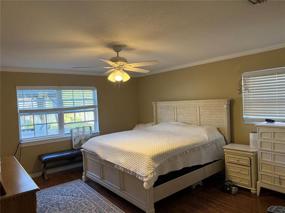 For Sale: $455,000 (3 beds, 2 baths, 1460 Square Feet)