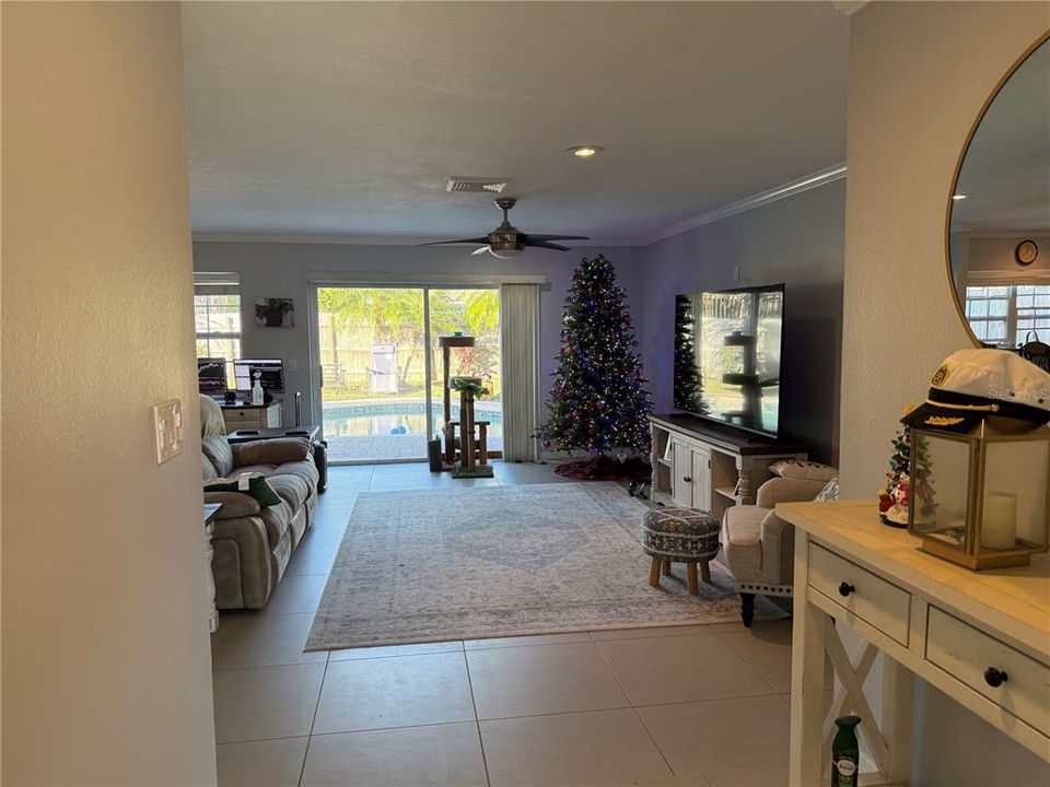 For Sale: $455,000 (3 beds, 2 baths, 1460 Square Feet)