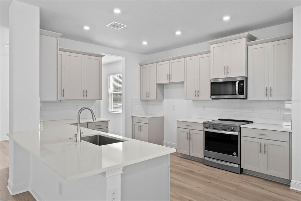 For Sale: $949,900 (4 beds, 3 baths, 2857 Square Feet)