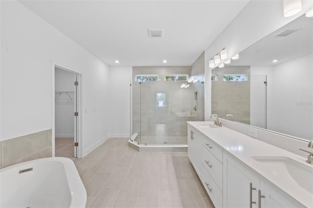 For Sale: $949,900 (4 beds, 3 baths, 2857 Square Feet)