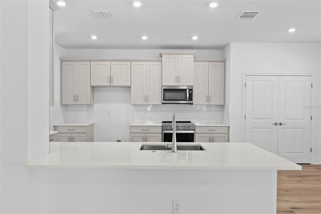 For Sale: $949,900 (4 beds, 3 baths, 2857 Square Feet)